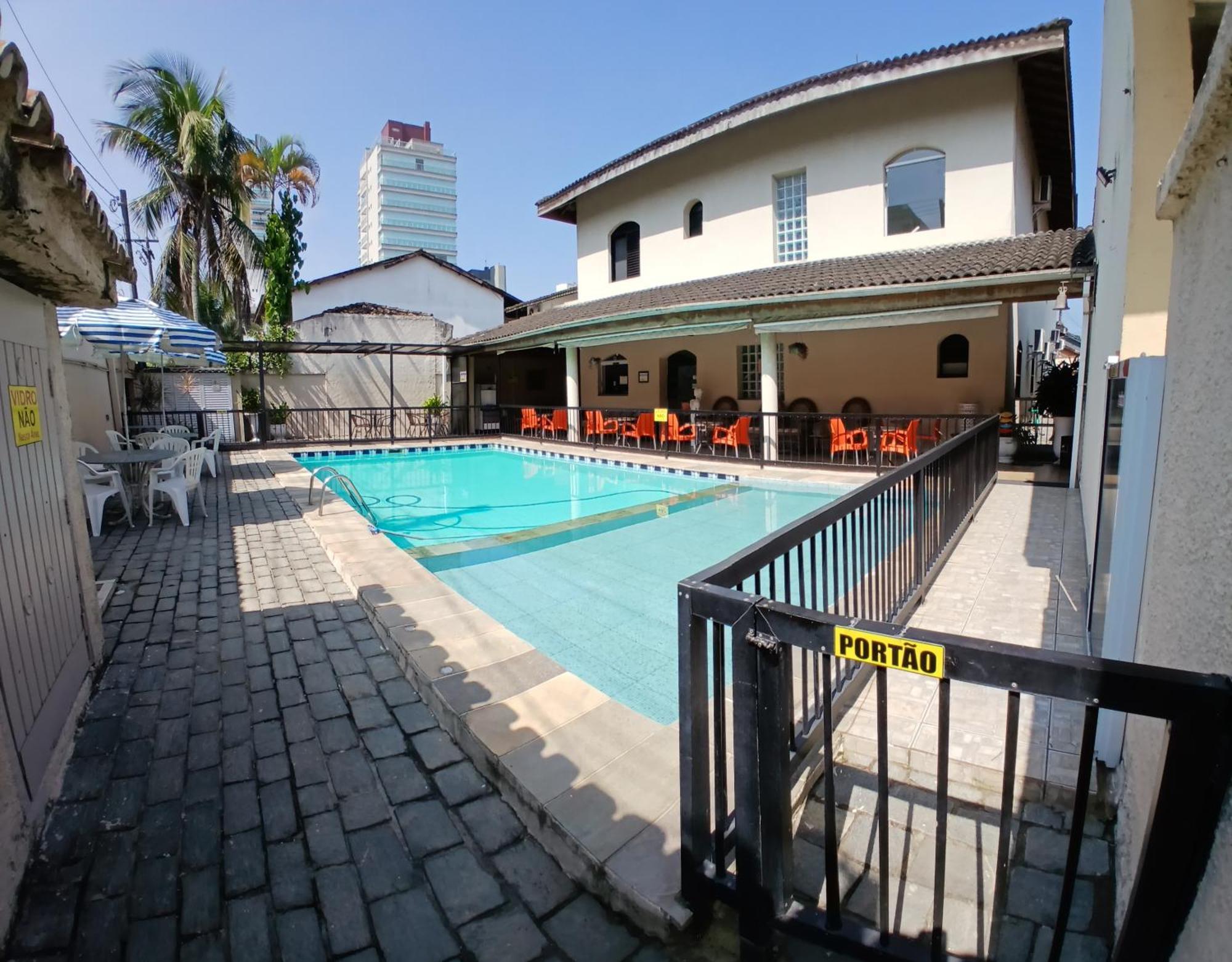Parque Estacionamento E Piscina Hotel Guarujá