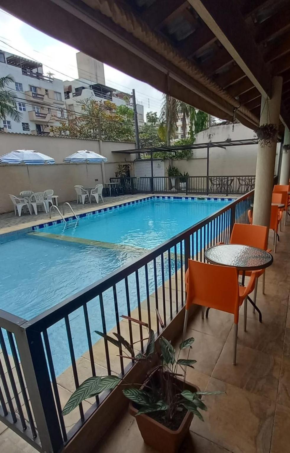 Parque Estacionamento E Piscina Hotel 4*