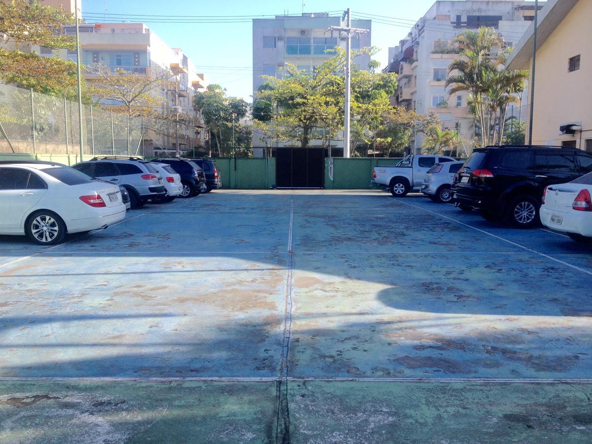 Parque Estacionamento E Piscina 4* Guarujá